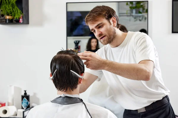 Professional Barber Work Man Client Barber Shop — Stock Photo, Image