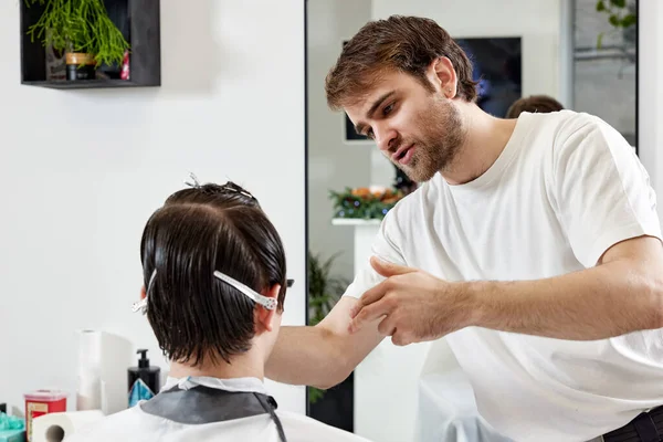 Professional Barber Work Man Client Barber Shop — Stock Photo, Image