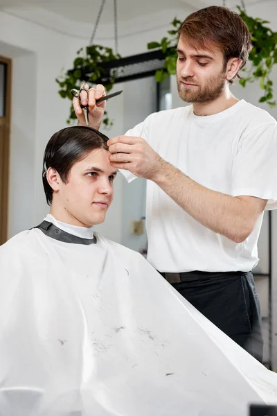 Handsome Young Man Visiting Professional Hairstylist Barber Shop — Stok fotoğraf