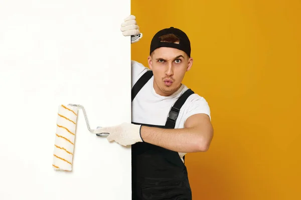 Worker Handyman Man Working Clothes Painting White Walls Room Copy — Stock Photo, Image