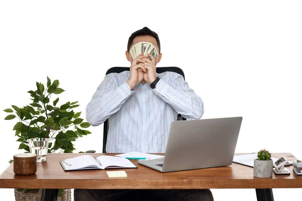 Щасливий Бізнесмен Використовує Ноутбук Тримає Гроші Сидячи Стільці Столом — стокове фото