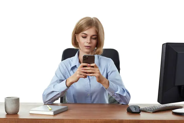 Successfu Блондинка Бізнес Жінка Використовує Телефон Офісі — стокове фото