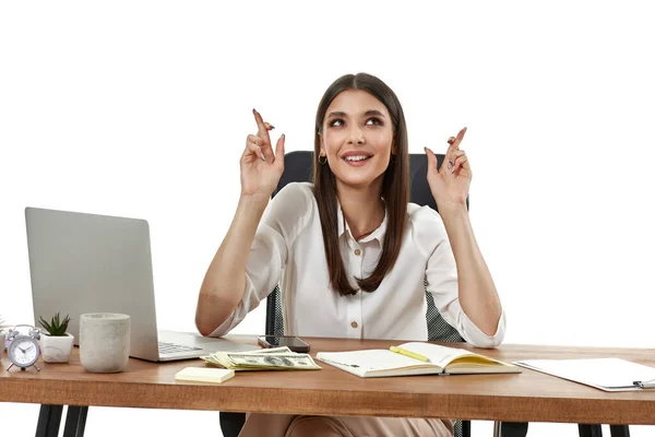 Happy Beautiful Woman Using Laptop Showing Fingers Crossed Good Luck — Stock Photo, Image