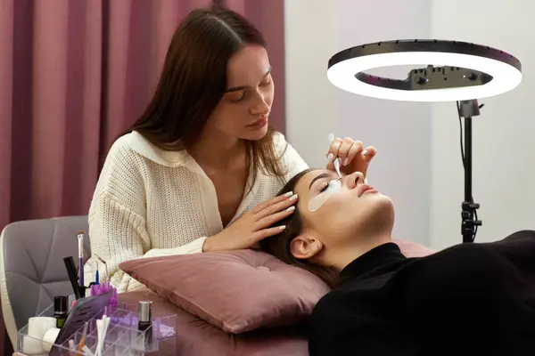 Cosmetologist Removes Glue Cotton Tape Eye Eyelash Extension Procedure — Stock Photo, Image