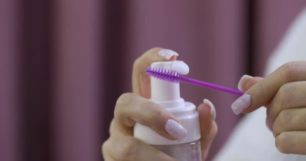 Procesul Curățare Periei Șampon Spumă Extensia Genelor — Videoclip de stoc
