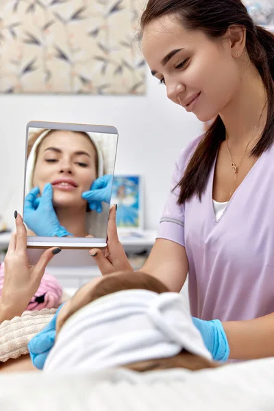 Beautiful Woman Looks Herself Mirror Procedure Lip Augmentation Beauty Medical — Stock Photo, Image