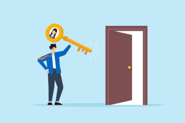 İnsan kaynakları müdürünün iş görüşmesini temsil etmek için aday anahtarıyla fırsat kapısını açması ve işe alım sürecinde yeni işe alım değerlendirmesi