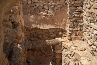 Ksar Beni Barka - Tataouine Bölgesi - Güney Tunus Ülkenin en büyük Ksar 'larından biridir. Fransız himayesinin başında terk edilmiştir.