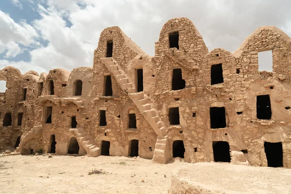 튀니지의 케사르 전략적 위치와 유산의 함으로 특징을 이루는 화려하고 튀니지 — 스톡 사진