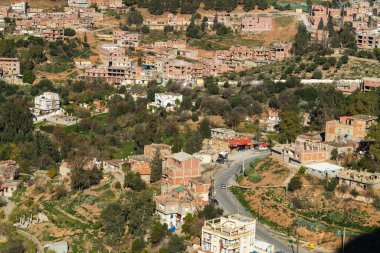 Konstantin - Kuzeydoğu Cezayir 'in Konstantin Eyaleti' nin başkenti.