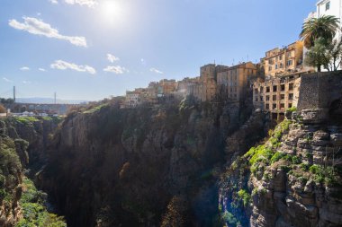 Konstantin - Kuzeydoğu Cezayir 'in Konstantin Eyaleti' nin başkenti.