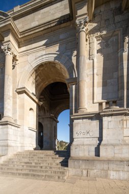 Konstantin - Kuzeydoğu Cezayir 'in Konstantin Eyaleti' nin başkenti.