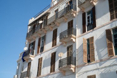 Konstantin - Kuzeydoğu Cezayir 'in Konstantin Eyaleti' nin başkenti.