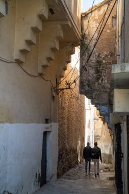 Konstantin. Eski şehrin sokakları. Kuzeydoğu Cezayir 'in Konstantin Eyaleti' nin başkenti..