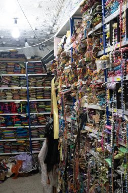 Konstantin - Kuzeydoğu Cezayir 'in Konstantin Eyaleti' nin başkenti.