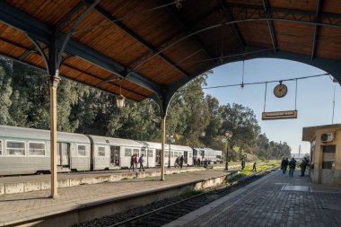 Constantine - Cezayir 'in kuzeydoğusundaki Constantine Eyaleti' nin başkenti.