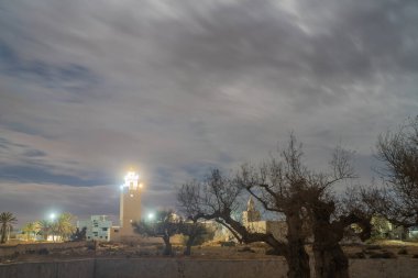 Güney Tunus 'taki büyük ada Djerba' daki Sidi Yati Camii