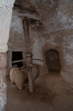 Guellala yeraltı petrol fabrikası - Djerba, Güney Tunus