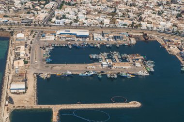 Tunus kıyılarının ve Mahdia şehrinin havadan görünüşü.
