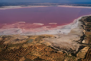 Moknine sebkha 'nın hava manzarası - tuzlu alan - Manastır Valiliği - Tunus
