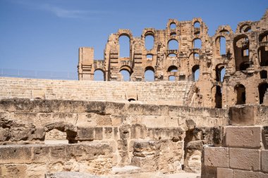 El Jem Kolezyumu. Afrika 'daki en büyük Roma amfitiyatrosu. Unesco Dünya Mirası.