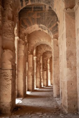 El Jem Kolezyumu. Afrika 'daki en büyük Roma amfitiyatrosu. Unesco Dünya Mirası.