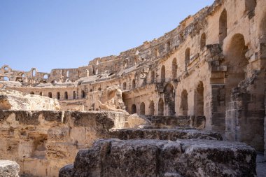 El Jem Kolezyumu. Afrika 'daki en büyük Roma amfitiyatrosu. Unesco Dünya Mirası.