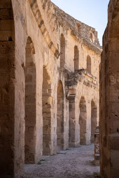 El Jem Kolezyumu. Afrika 'daki en büyük Roma amfitiyatrosu. Unesco Dünya Mirası.