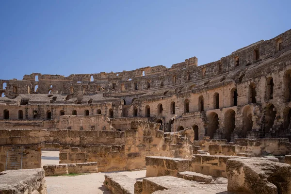 El Jem Kolezyumu. Afrika 'daki en büyük Roma amfitiyatrosu. Unesco Dünya Mirası.