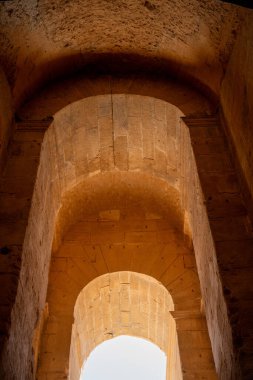 El Jem Kolezyumu. Afrika 'daki en büyük Roma amfitiyatrosu. Unesco Dünya Mirası.