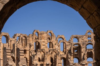 El Jem Kolezyumu. Afrika 'daki en büyük Roma amfitiyatrosu. Unesco Dünya Mirası.