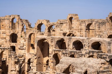 El Jem Kolezyumu. Afrika 'daki en büyük Roma amfitiyatrosu. Unesco Dünya Mirası.
