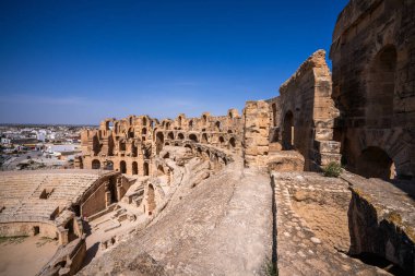 El Jem Kolezyumu. Afrika 'daki en büyük Roma amfitiyatrosu. Unesco Dünya Mirası.