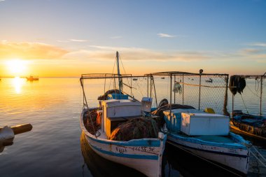 Kerkennah üzerinde gün batımı - Akdeniz 'de Tunus takımadası