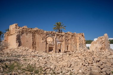 Güney Tunus 'taki Djerba adasında terk edilmiş binalar (houch)