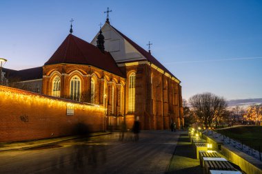 Kaunas 'ın geceleyin görünüşü - Litvanya
