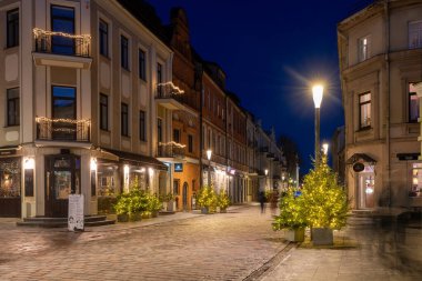 Kaunas 'ın geceleyin görünüşü - Litvanya