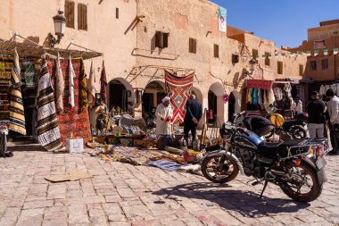 Ghardaa Eski Kasabası ve Oasis Manzarası, Cezayir. 