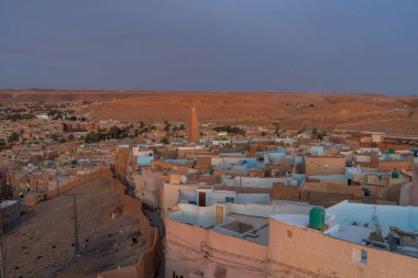 Ghardaa Eski Kasabası ve Oasis Manzarası, Cezayir. 