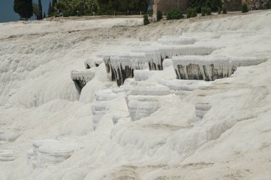 Denizkiye 'de Pamukkale' de Travertines Terasları