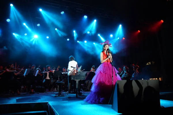 Istanbul Turkey June 2022 Turkish Singer Karsu Donmez Concert Beyoglu — Foto de Stock