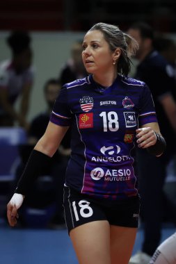 ISTANBUL, TURKEY - 15 Şubat 2022: Fenerbahçe Opet 'te Alexandra Rochelle, Burhan Felek Spor Salonu' nda Beziers Voleybol Şampiyonlar Ligi Şampiyonlar Ligi Volesi 'ne karşı