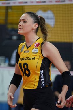 ISTANBUL, TURKEY - MAYIS 03, 2022: Vakıfbank 'ta Zehra Gunes, Fenerbahçe Opet Türkiye Sultanlar Ligi Playoff Finali' ne karşı Vakıfbank Spor Salonu Finali