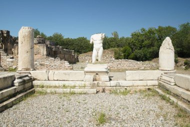 Geyre, Aydın ve Türkiye 'deki Afrodizya Antik Kentinde Hadrianik Hamamları