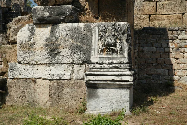 างอาบน Hadrianic Aphrodisias องโบราณใน Geyre Aydin — ภาพถ่ายสต็อก