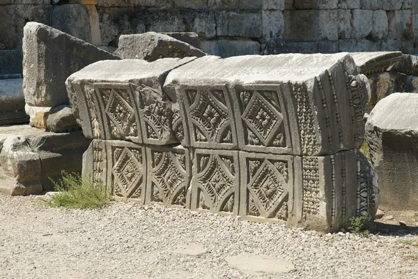トルコのアンタルヤ市のペルゲ古代都市での芸術 — ストック写真
