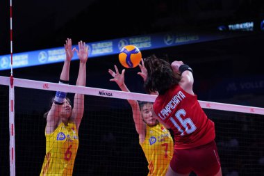 ANKARA, TURKIYE - HAZİRAN 05, 2022: Kokram Pimpichaya, Ankara Arena 'da oynanan Tayland-Çin VNL Havuz Maçı sırasında