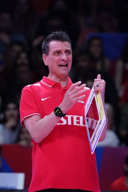 ANKARA, TURKIYE - HAZİRAN 05, 2022: Ankara Arena 'da oynanan Türkiye vs Belçika VNL Havuz karşılaşmasında teknik direktör Giovanni Guidetti