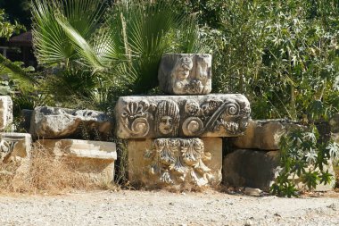 Antalya 'nın Demre şehrindeki Myra Antik Kentinde Taş Yüzler, Türkiye