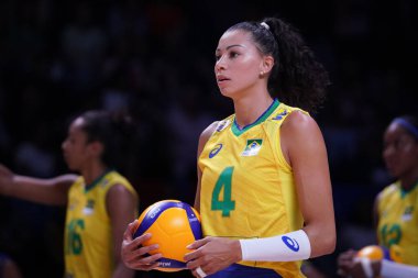 ANKARA, TURKIYE - 13 Temmuz 2022: Da Silva Ana Carolina, Ankara Arena 'da oynanan Japonya-VNL çeyrek final maçından önce ısınıyor